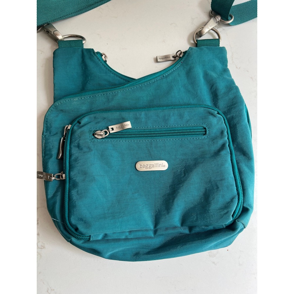 Baggallini Teal Nylon Crossbody Bag with Pink Lining and Adjustable Strap - Picture 2 of 8